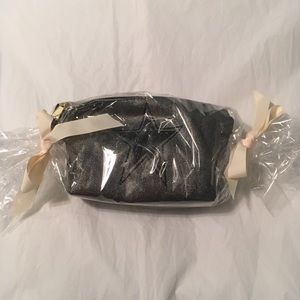 Multipurpose bag with star design.